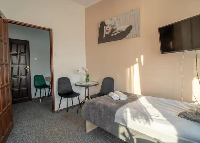 Lesna Parteczyny منتجع *